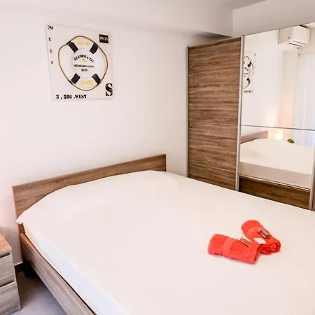 Suede Ap4207 By Riviera Homes * Νίκαια